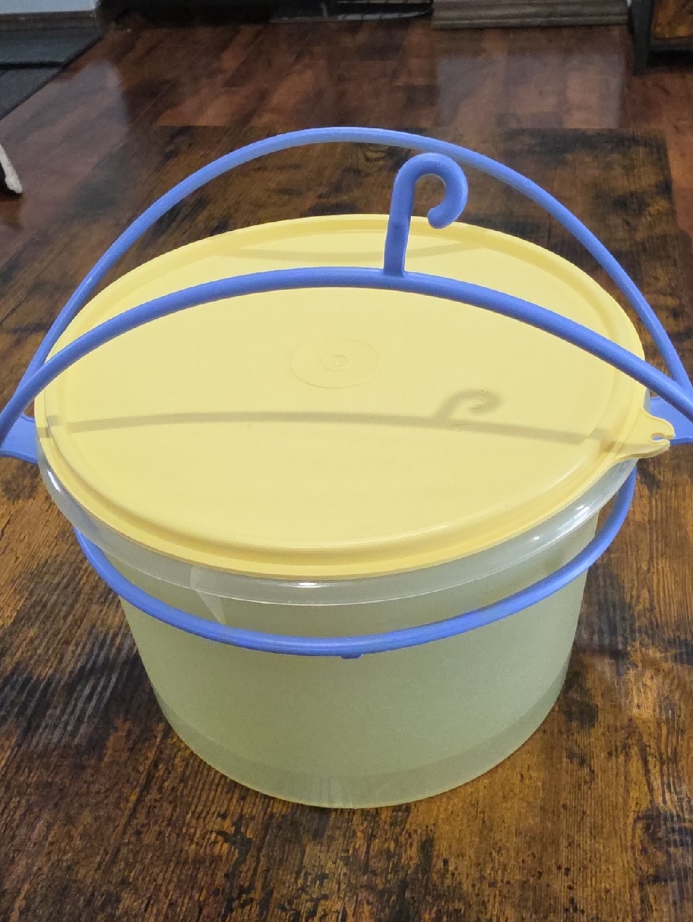 TUPPERWARE Brand Yellow Bucket Bowl with Blue Versatile Handle And Lid